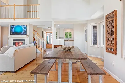 25 Old Dunhams Corner Way Edgartown MA 02539
