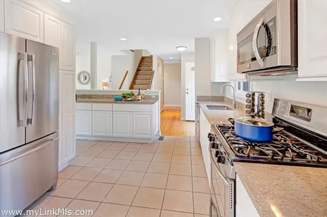 25 Old Dunhams Corner Way Edgartown MA 02539