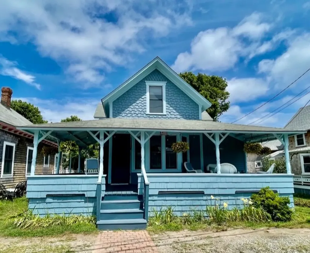 47 Tuckernuck Avenue Oak Bluffs, MA Martha's Vineyard Real Estate