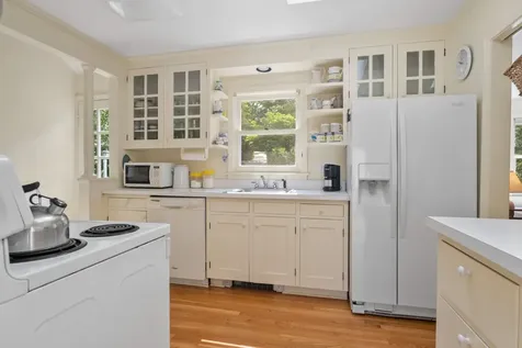 391 Barnes Road Oak Bluffs MA 02557