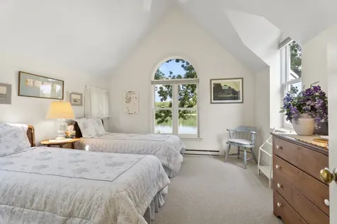 391 Barnes Road Oak Bluffs MA 02557