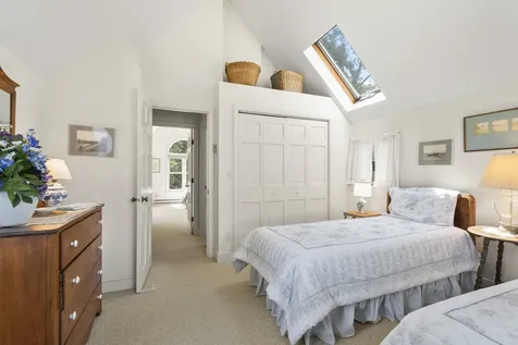 391 Barnes Road Oak Bluffs MA 02557
