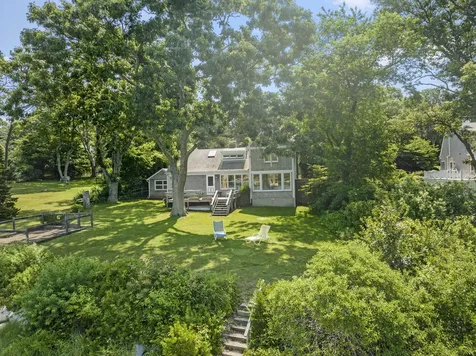 391 Barnes Road Oak Bluffs MA 02557
