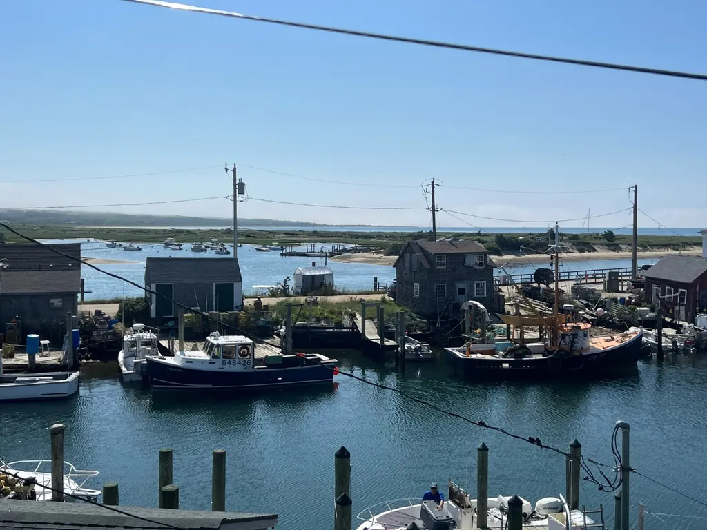 12 Harbor Hill Chilmark MA 02535