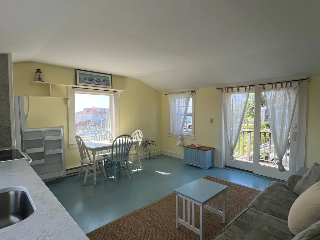 12 Harbor Hill Chilmark MA 02535