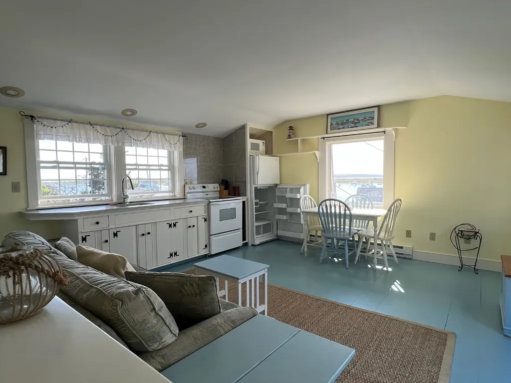 12 Harbor Hill Chilmark MA 02535