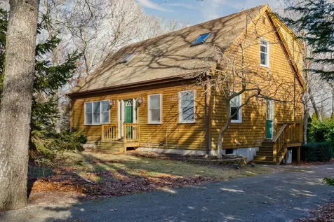 7 Fairway Drive Oak Bluffs MA 02575