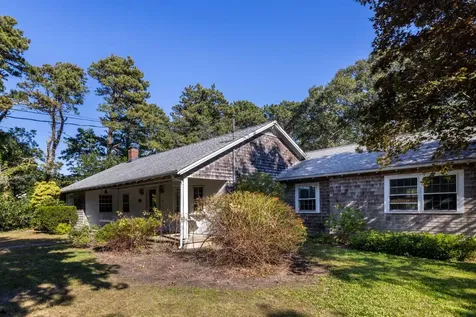 23 Anthiers Way Edgartown MA 02539