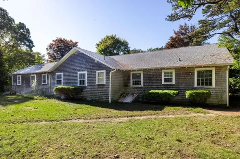 23 Anthiers Way Edgartown MA 02539