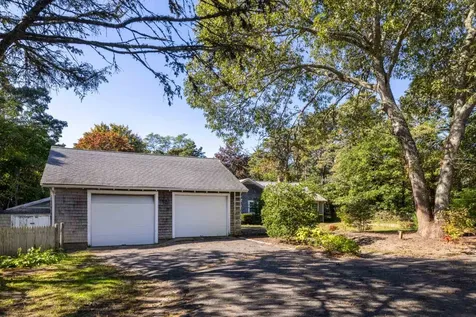 23 Anthiers Way Edgartown MA 02539