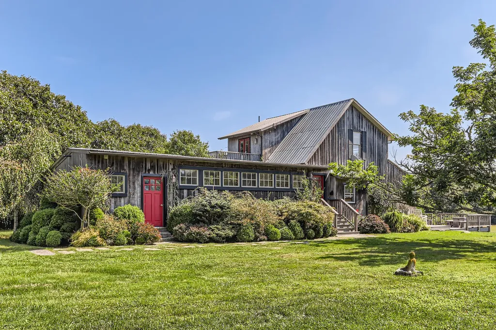 7 Tar Barrel Road Aquinnah MA 02535