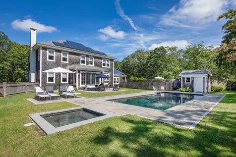 32 South Pond Road West Tisbury MA 02575
