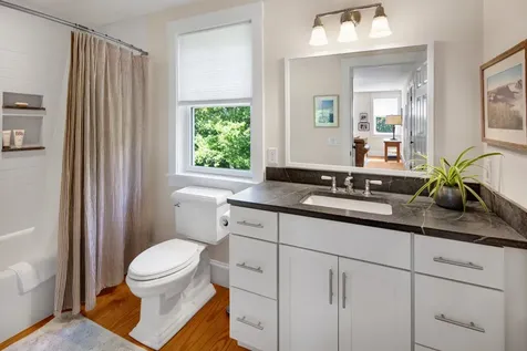 32 South Pond Road West Tisbury MA 02575