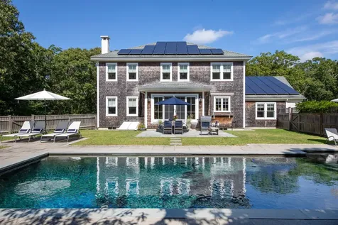 32 South Pond Road West Tisbury MA 02575