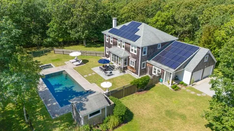 32 South Pond Road West Tisbury MA 02575