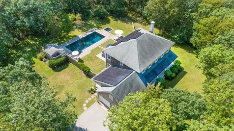 32 South Pond Road West Tisbury MA 02575