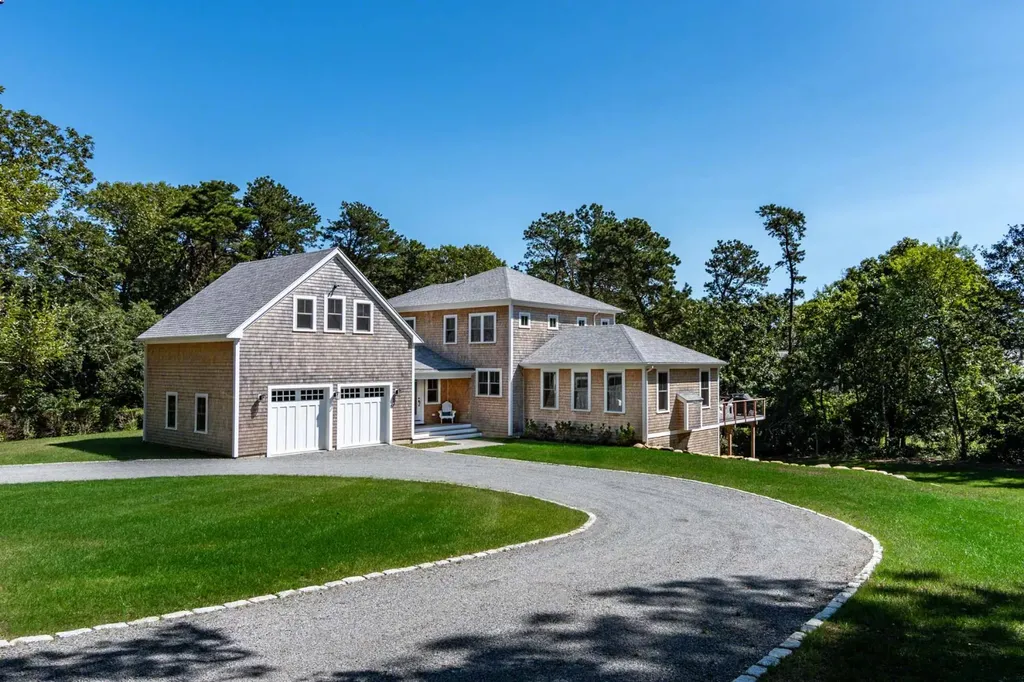 15 Peter Williamson Boulevard Oak Bluffs MA 02557