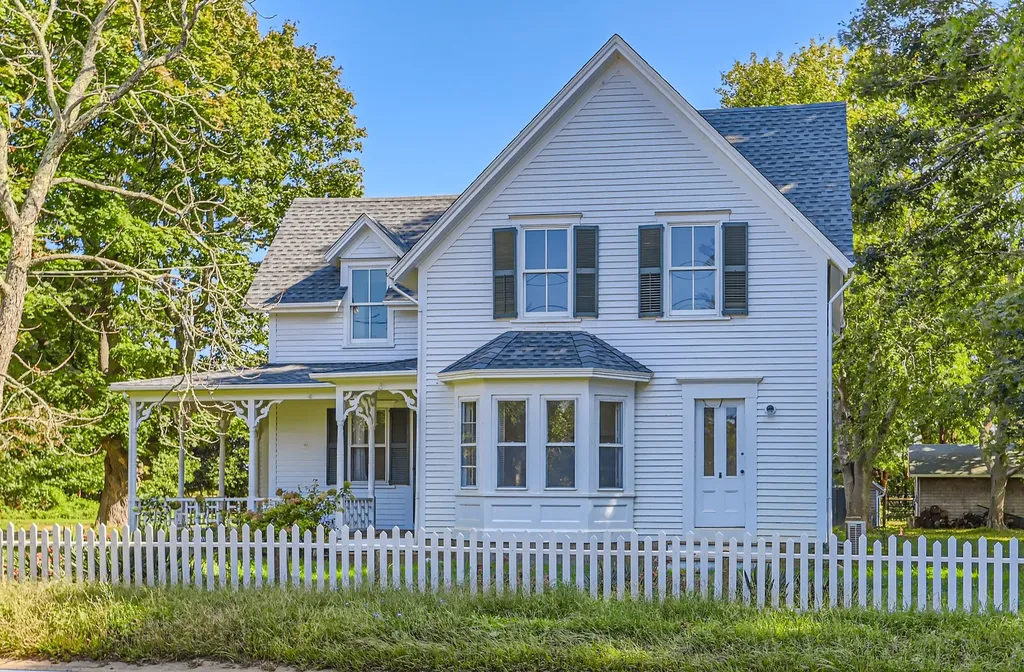 16 South Road Chilmark MA 02535