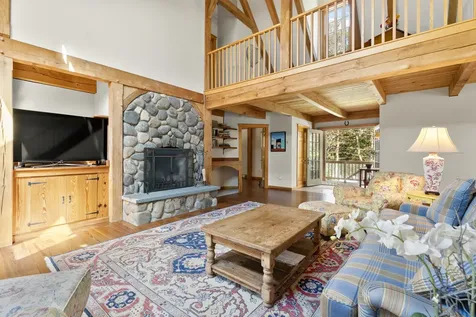 84 Cuttyhunk Avenue Vineyard Haven MA 02568