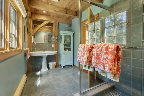 84 Cuttyhunk Avenue Vineyard Haven MA 02568