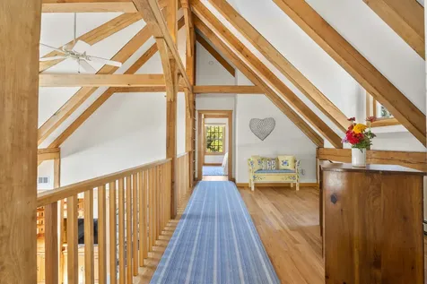 84 Cuttyhunk Avenue Vineyard Haven MA 02568