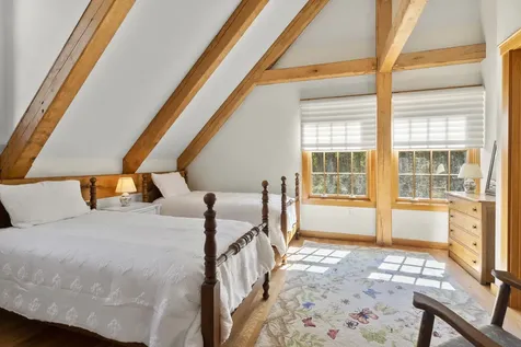 84 Cuttyhunk Avenue Vineyard Haven MA 02568