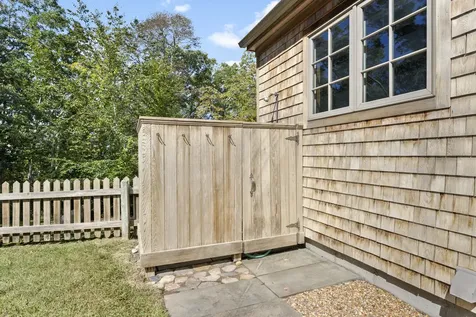 84 Cuttyhunk Avenue Vineyard Haven MA 02568