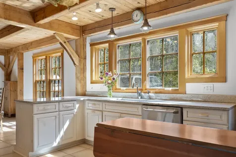 84 Cuttyhunk Avenue Vineyard Haven MA 02568