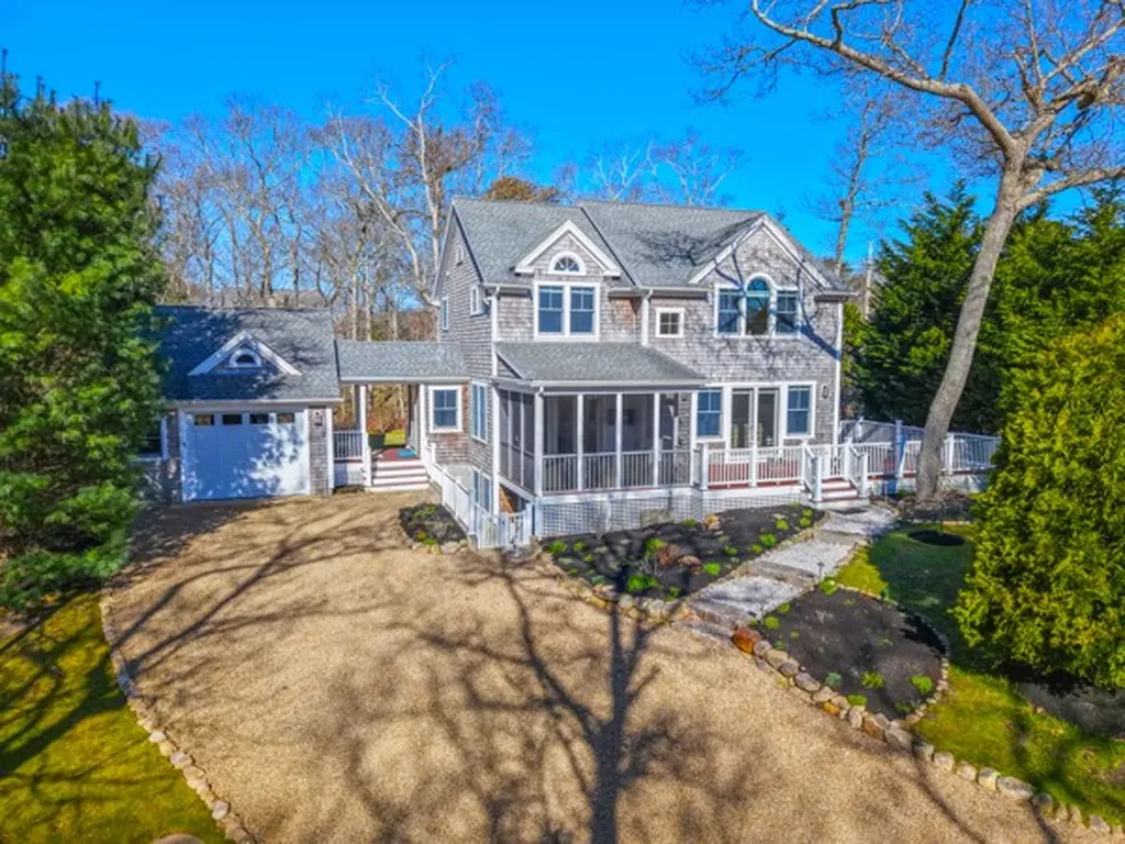 174 Tashmoo Avenue Vineyard Haven MA 02568