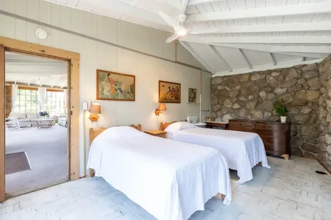 324 Main Street Vineyard Haven MA 02568