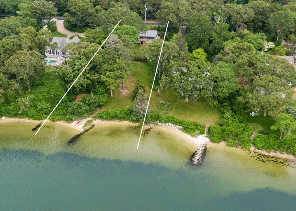 389 Barnes Road Oak Bluffs MA 02557