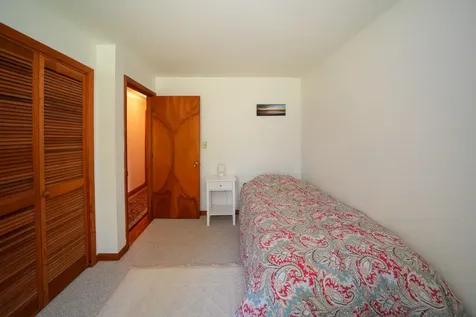 83 Wing Road Oak Bluffs MA 02557