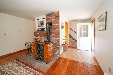 83 Wing Road Oak Bluffs MA 02557