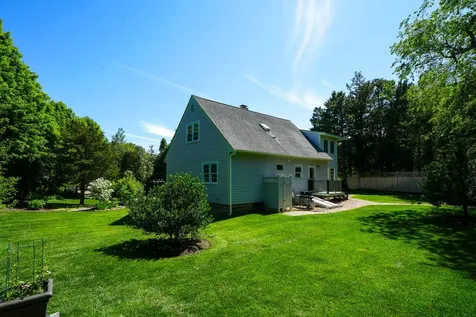 83 Wing Road Oak Bluffs MA 02557