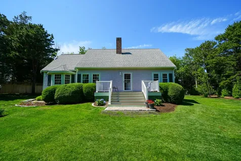 83 Wing Road Oak Bluffs MA 02557