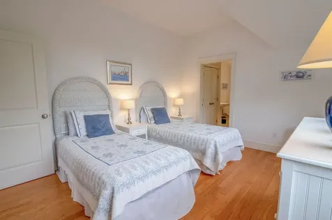 23 Jennie Lane Edgartown MA 02539