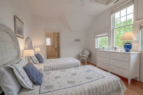 23 Jennie Lane Edgartown MA 02539