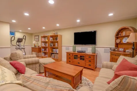 23 Jennie Lane Edgartown MA 02539