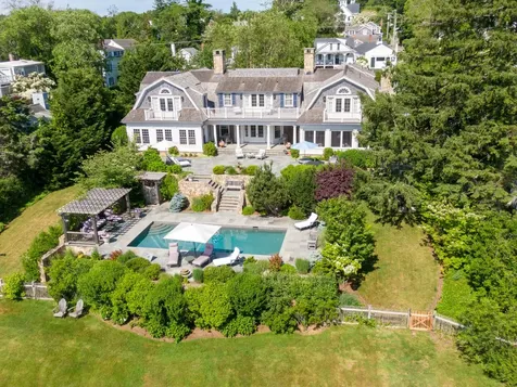 103 Main Street Vineyard Haven MA 02568