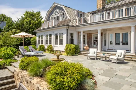 103 Main Street Vineyard Haven MA 02568