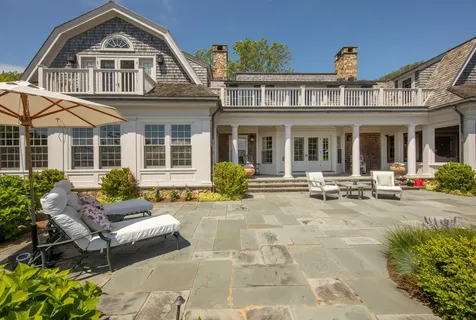 103 Main Street Vineyard Haven MA 02568