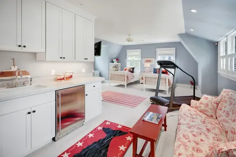 103 Main Street Vineyard Haven MA 02568