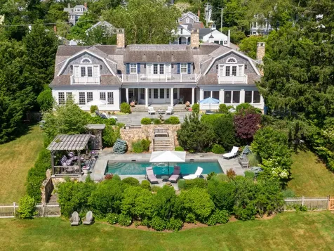 103 Main Street Vineyard Haven MA 02568