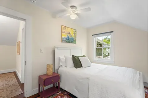 33 Summer Street Vineyard Haven MA 02568