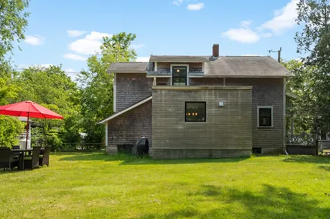 33 Summer Street Vineyard Haven MA 02568