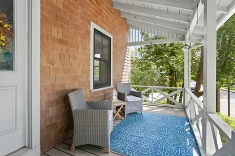 33 Summer Street Vineyard Haven MA 02568