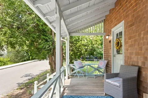 33 Summer Street Vineyard Haven MA 02568