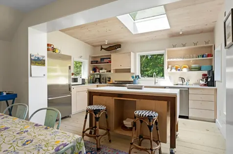 33 Summer Street Vineyard Haven MA 02568