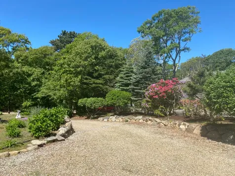 15 Mill Square Oak Bluffs MA 02557