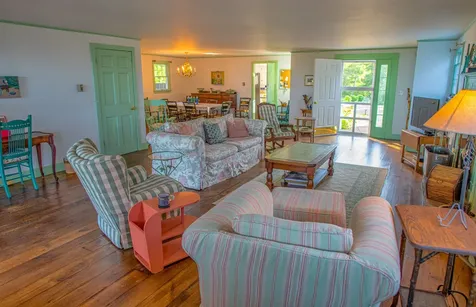 15 Mill Square Oak Bluffs MA 02557